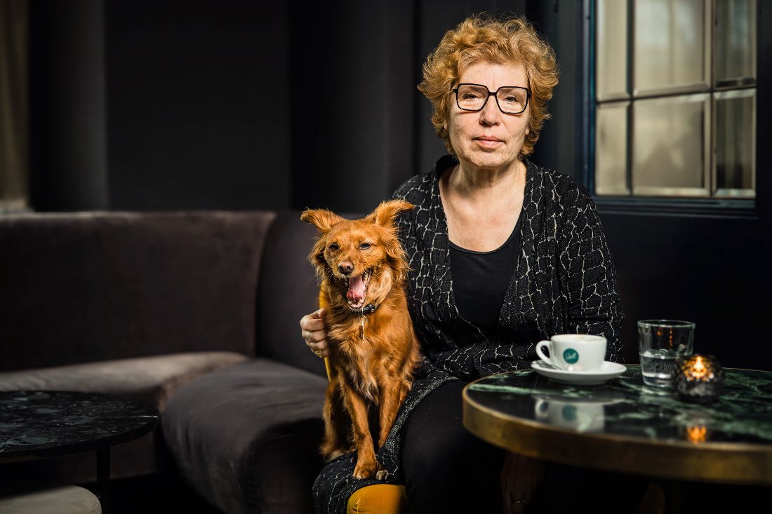 Zora_Del_Buono_Natalina gähnend_1aa9ck9i2v982.jpg